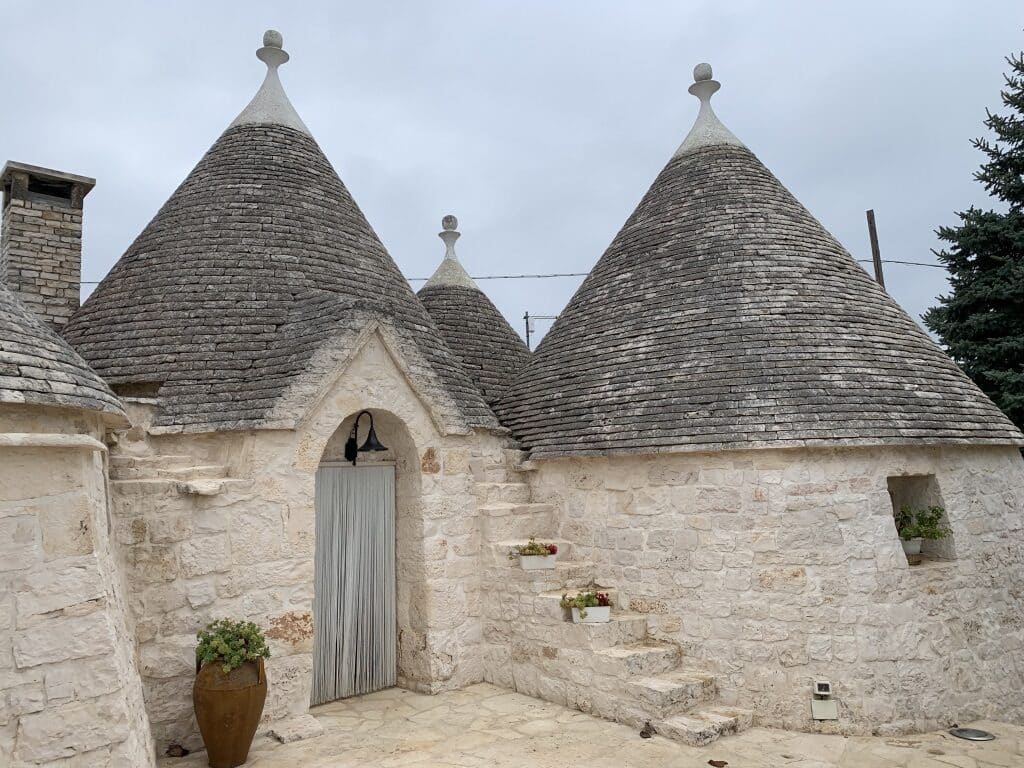 Trullo in the Locorotondo countryside