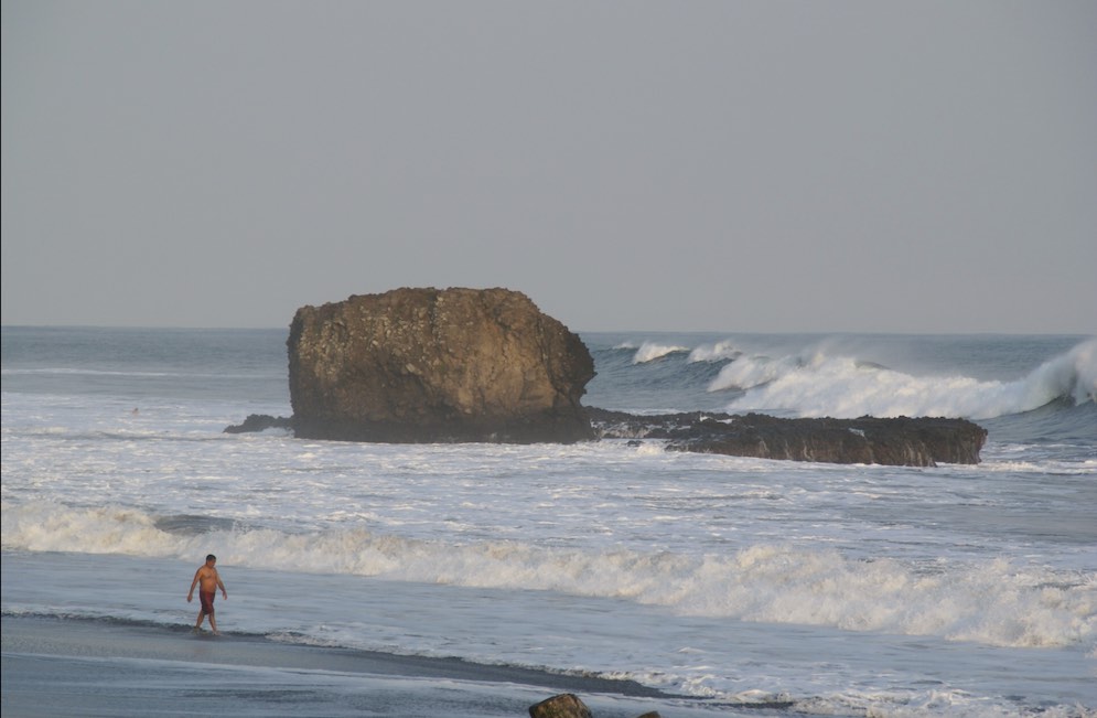 El Salvador now has the lowest crime rate in Latin America. It is safe for tourists to visit its beaches, like Playa El Tunco, and cities. 